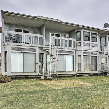Condo With Balcony, Dock And Access To Lake Erie Sand Beach Bagian luar foto