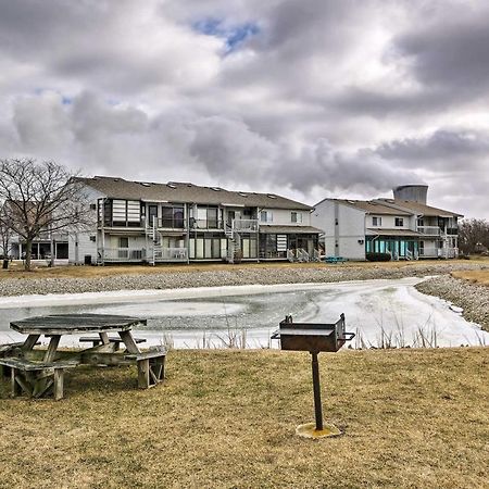 Condo With Balcony, Dock And Access To Lake Erie Sand Beach Bagian luar foto