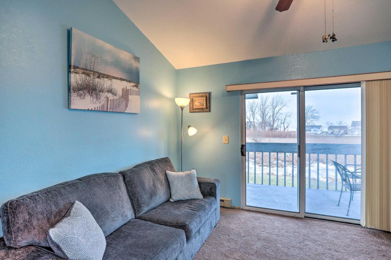 Condo With Balcony, Dock And Access To Lake Erie Sand Beach Bagian luar foto