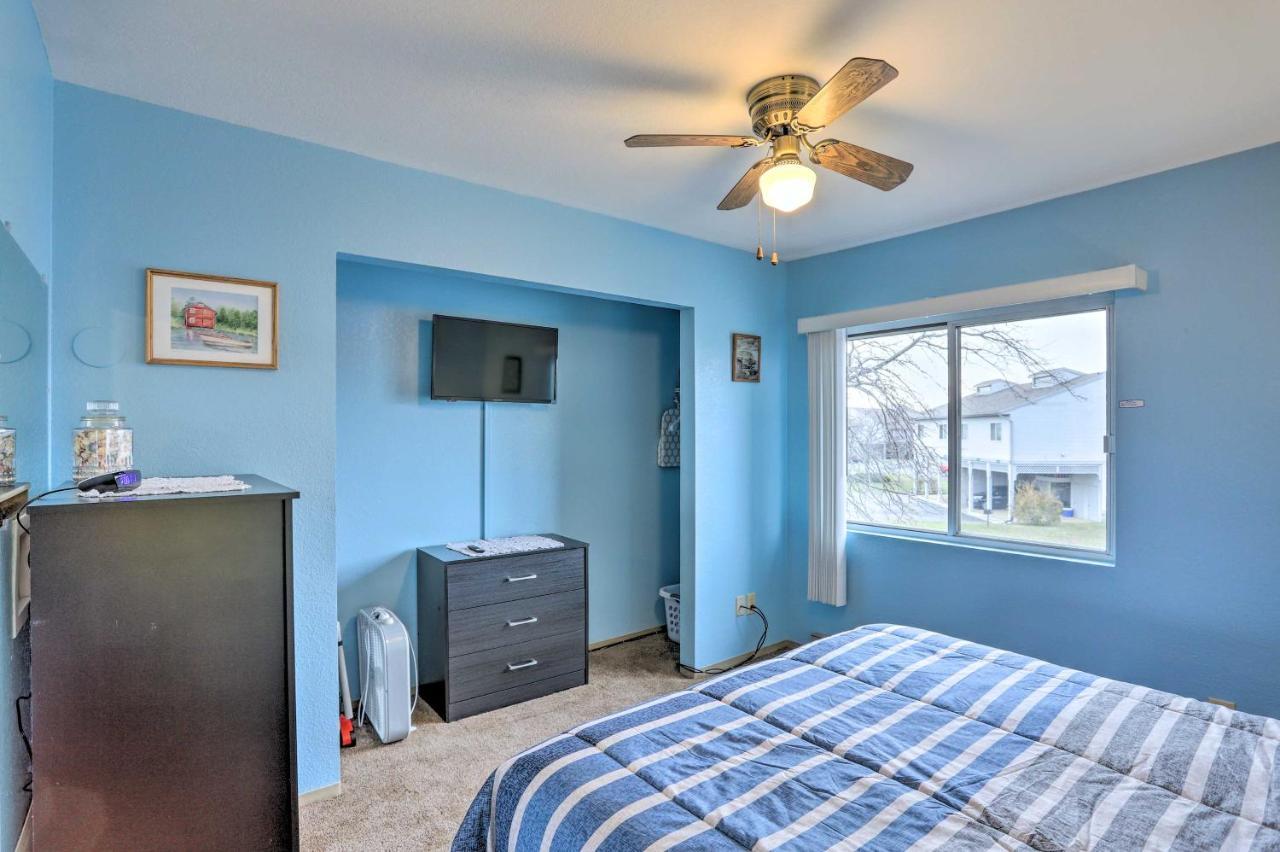 Condo With Balcony, Dock And Access To Lake Erie Sand Beach Bagian luar foto