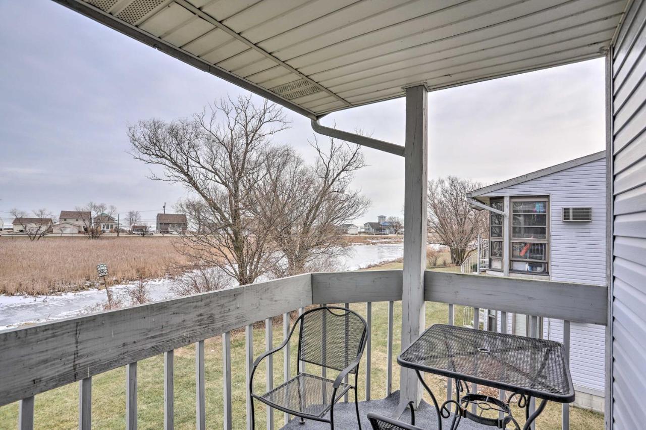 Condo With Balcony, Dock And Access To Lake Erie Sand Beach Bagian luar foto