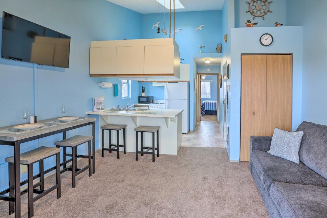 Condo With Balcony, Dock And Access To Lake Erie Sand Beach Bagian luar foto
